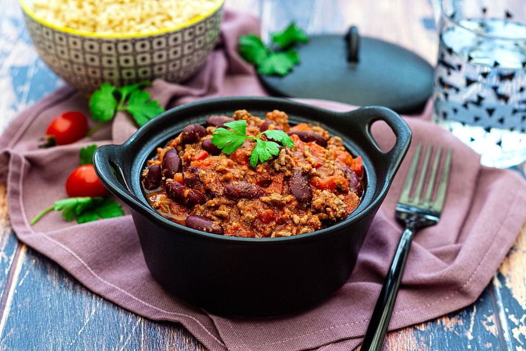 Dès 15/18 mois : Déjeuner - Chili sin carne aux légumes d'Hiver (Epinard, Topinambour, Maïs, Haricot rouges) et Boulgour au Paprika doux Texture "Morceaux" DLC 22/01/2025