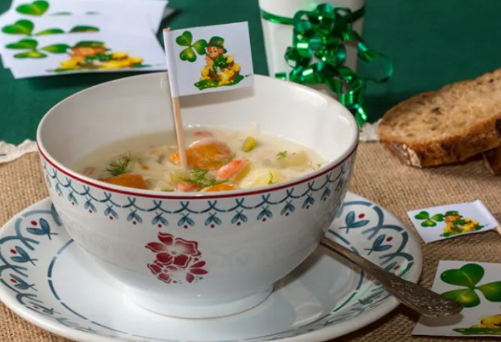 Dès 10/12 mois : Déjeuner - Chowder au poisson blanc (poireau, chou rave, carotte et pdt) Texture "Mouliné" DLC 25/03/2025