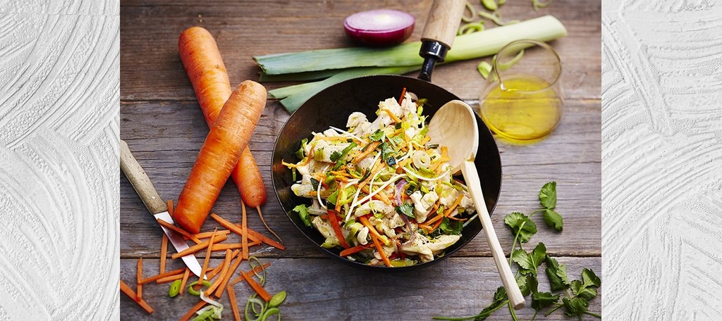 Dès 15/18 mois : Déjeuner - Wok de légumes (carottes et poireaux), pâtes à l'estragon et Lieu noir Texture "Morceaux" DLC 24/04/2025